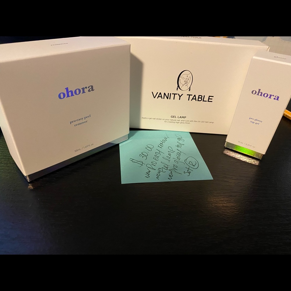 Ohora Vanity Table: Pro Easy Peel Remover, Top Coat, and lamp NEW